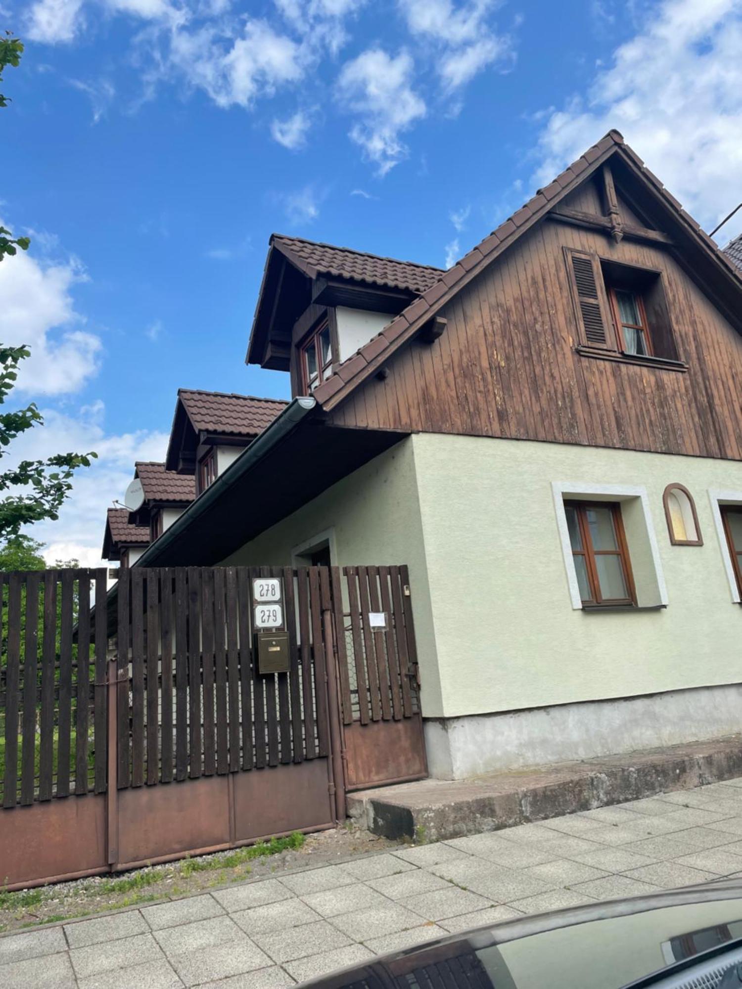 Chalupa V Hliniku Hlinik nad Hronom Exteriér fotografie